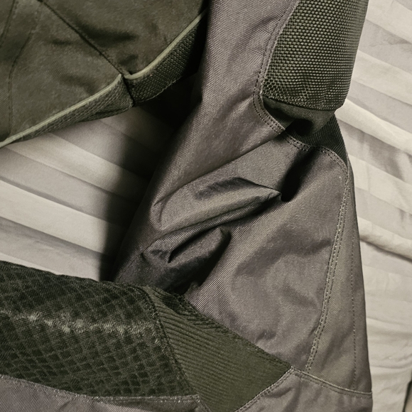 Icon Overlord Black Jacket - Picture 6 of 7